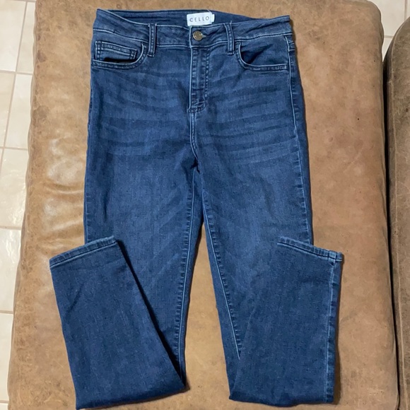 CELLO Size 7 Jeans - Picture 1 of 2